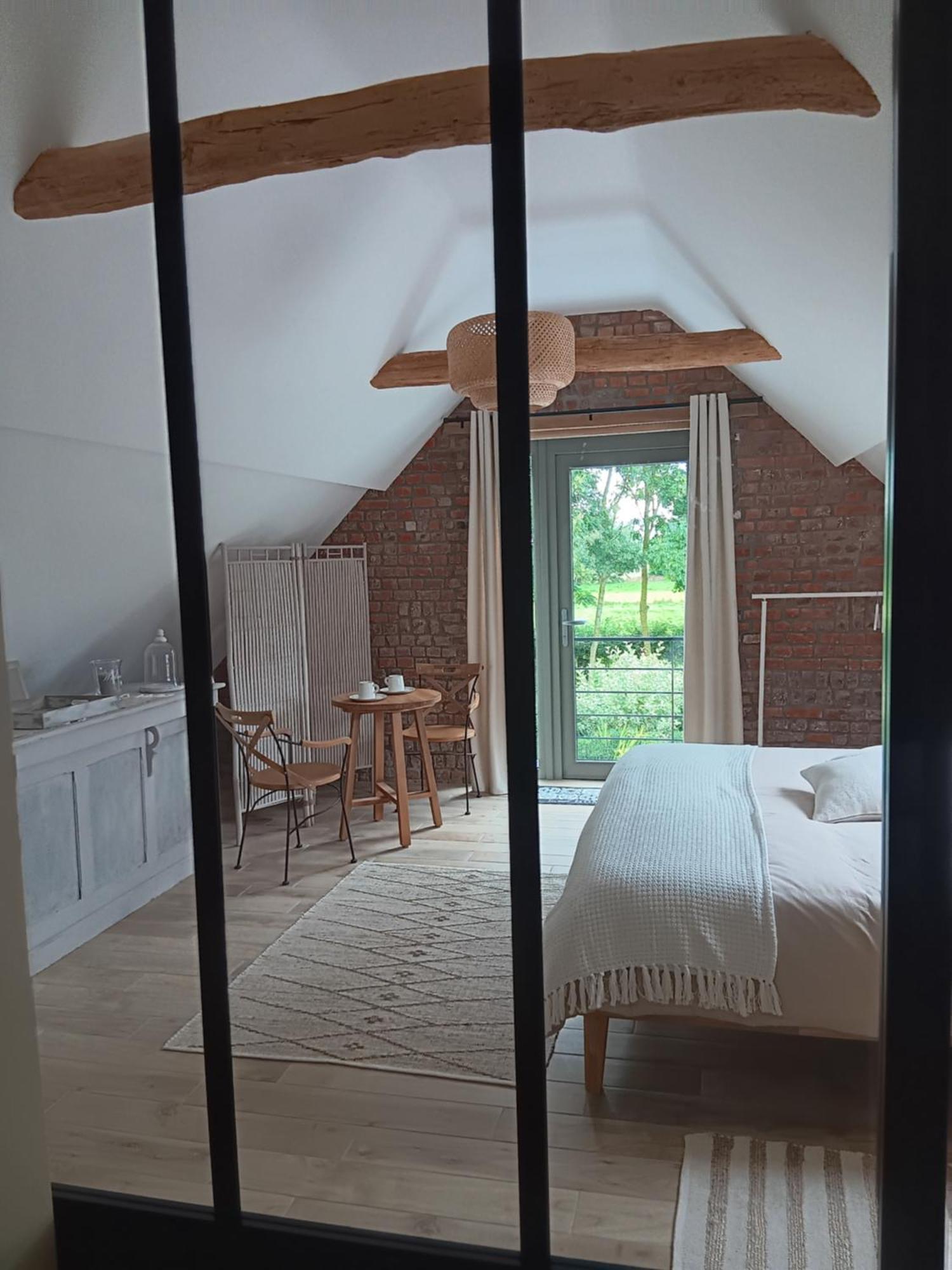 La Chambre Des Daines Бенш Экстерьер фото